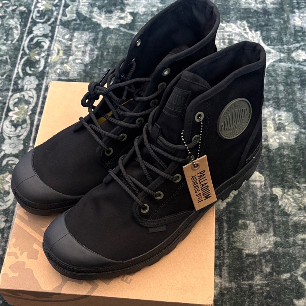 Palladium Men's Dark Canvas Boots